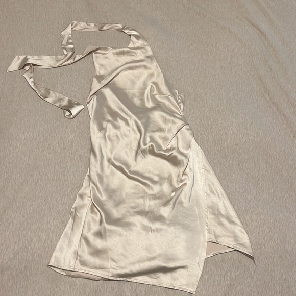 Selfie Leslie Oyster Halter Mini Dress 🦪 - Picture 11 of 14